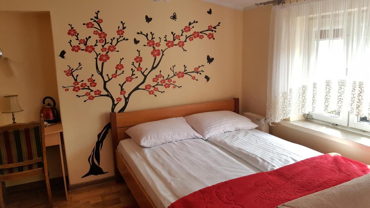 Pokoje Goscinne Anna Ustka Exterior foto